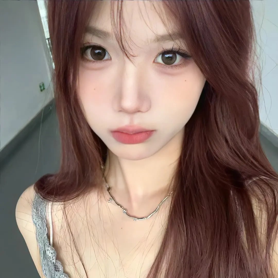 卷帘待得月华生